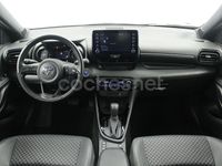 Usado Toyota Yaris Hybrid Style 116 CV (85 kW) 2021 Gris Berlina