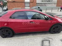 Usado Honda Civic Luxury 140 CV (102 kW) 2011 Rojo Berlina