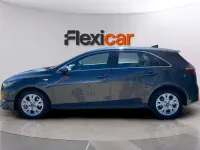 Usado Kia Ceed 136 CV (100 kW) 2023 Gris Utilitario