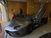 Usado Lamborghini Aventador 700 CV (514 kW) 2017 Gris metalizado Coupe