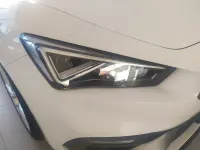 Begagnad Seat Leon FR 116 HK (85 kW) 2025 Vit