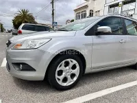 Usado Ford Focus Trend 100 CV (73 kW) 2009 Gris / plata Familiar