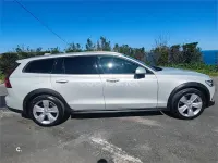 Begagnad Volvo V60 CC 190 HK (139 kW) 2019 Grå Kombi