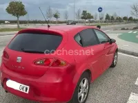 Usado Seat Leon Ecomotive 105 CV (77 kW) 2009 Rojo Utilitario