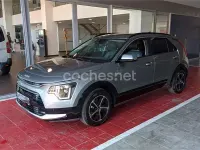 Usado Kia Niro 141 CV (103 kW) 2022 Gris / plata SUV