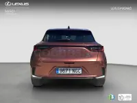 Usado Lexus LBX 136 CV (100 kW) 2025 Gris / plata SUV
