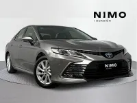 Usado Toyota Camry Advance 218 CV (160 kW) 2022 Gris / plata Berlina