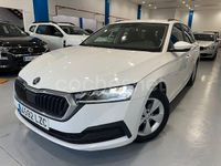 Usado Skoda Octavia Active 115 HP (84 kW) 2022 Branco Carrinha