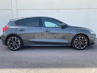 Usado Ford Focus ST-Line 120 CV (88 kW) 2019 Gris / plata Berlina