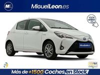 Usado Toyota Yaris Hybrid Active 99 CV (72 kW) 2020 Blanco Utilitario