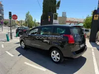 Usado Peugeot 5008 Active 115 CV (84 kW) 2013 Negro Monovolumen