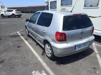 Usado VW Polo Trendline 75 CV (55 kW) 2001 Gris / plata Berlina