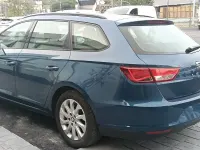 Usado Seat Leon Reference 105 CV (77 kW) 2014 Azul Familiar