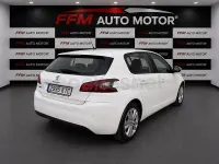 Usado Peugeot 308 Style 131 CV (96 kW) 2019 Blanco Berlina