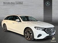Usado Mercedes E300 313 CV (230 kW) 2024 Blanco polar Familiar