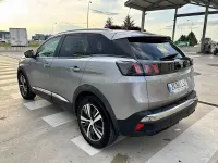 Usado Peugeot 3008 Allure 130 CV (95 kW) 2021 Gris / plata SUV