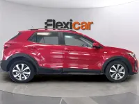 Usado Kia Stonic 101 CV (74 kW) 2022 Rojo SUV