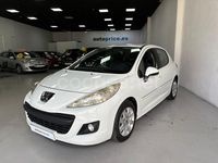 Usado Peugeot 207 Active 70 CV (51 kW) 2011 Blanco Berlina