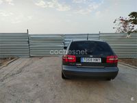 Usado Volvo V40 115 CV (84 kW) 2002 Gris / plata Familiar