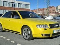 Usado Audi A4 180 CV (132 kW) 2001 Amarillo Berlina