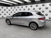 Usado Renault Mégane GT Line GT-Line 130 CV (95 kW) 2017 Gris / plata Berlina