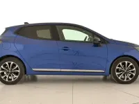 Käytetty Renault Clio V Techno 100 HP (73 kW) 2025 Sininen Sedan