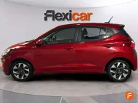 Usado Hyundai i10 67 CV (49 kW) 2023 Rojo Utilitario