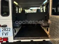 Usado Land Rover Defender 122 CV (89 kW) 2000 Blanco Familiar