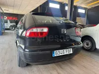 Usado Seat Leon 105 CV (77 kW) 2006 Negro Utilitario