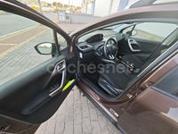 Usado Peugeot 2008 Allure 120 CV (88 kW) 2013 Marrón SUV