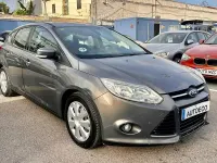 Usado Ford Focus Trend 115 CV (84 kW) 2011 Marrón Berlina
