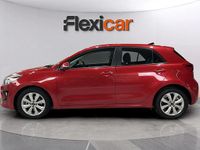 Usado Kia Rio 101 CV (74 kW) 2022 Rojo Berlina