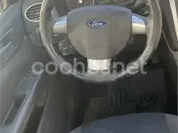 Usado Ford Focus Sport 115 CV (84 kW) 2005 Azul Berlina