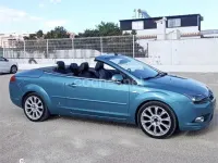 Usado Ford Focus Cabriolet Trend 136 CV (100 kW) 2007 Azul Descapotable