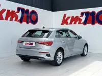 Usado Audi A3 110 CV (80 kW) 2023 Gris / plata Berlina