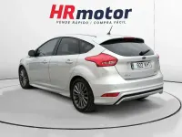 Usado Ford Focus ST-Line 125 CV (91 kW) 2018 Gris Berlina