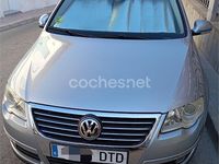 Usado VW Passat Highline 140 CV (102 kW) 2005 Gris / plata Berlina