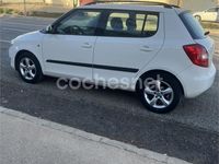 Usado Skoda Fabia Elegance 85 CV (62 kW) 2012 Blanco Utilitario