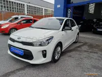 Usado Kia Rio 100 HP (73 kW) 2018 Branco Sedan
