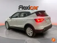 Usado Seat Arona Style 110 CV (80 kW) 2024 Blanco SUV