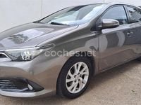 Usado Toyota Auris Active 116 CV (85 kW) 2017 Marrón Berlina