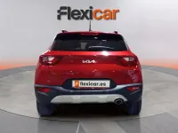 Usado Kia Stonic 120 CV (88 kW) 2022 Rojo SUV