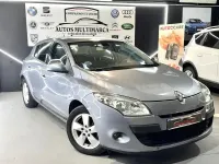 Usado Renault Mégane Dynamique 105 CV (77 kW) 2010 Azul Berlina