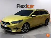 Usado Kia Ceed 120 CV (88 kW) 2023 Amarillo Utilitario