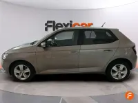 Usado Skoda Fabia Active 95 CV (69 kW) 2019 Beige Utilitario