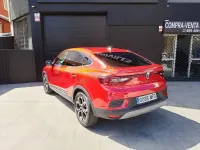 Usado Renault Arkana Equilibre 145 CV (106 kW) 2023 Granate SUV