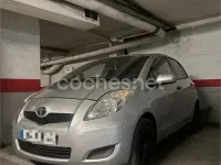 Usado Toyota Yaris 90 CV (66 kW) 2009 Gris / plata Utilitario