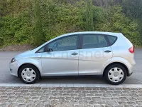 Usado Seat Altea Reference 105 CV (77 kW) 2006 Gris / plata Monovolumen