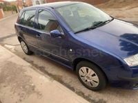 Usado Skoda Fabia 70 CV (51 kW) 2005 Azul Berlina