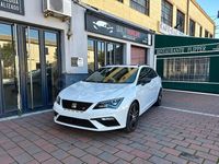 Usado Seat Leon 4Drive 300 CV (220 kW) 2018 Blanco Familiar